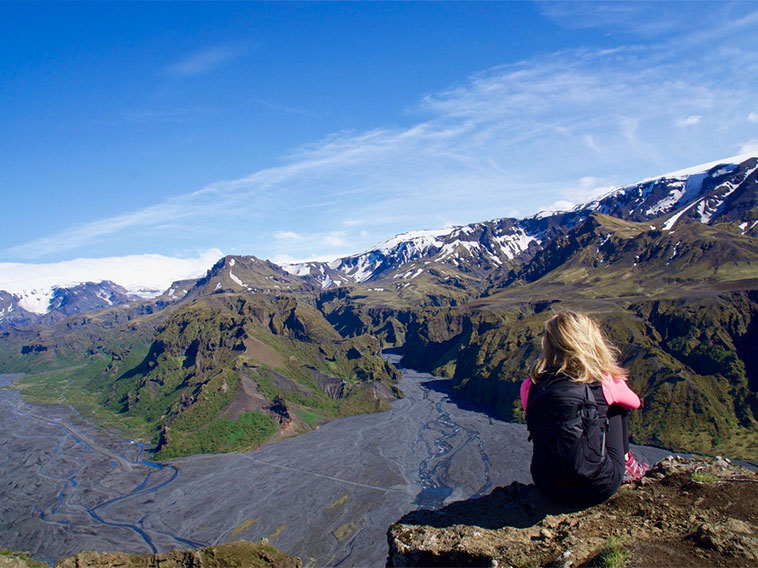 How to Stay Healthy and Happy While Traveling