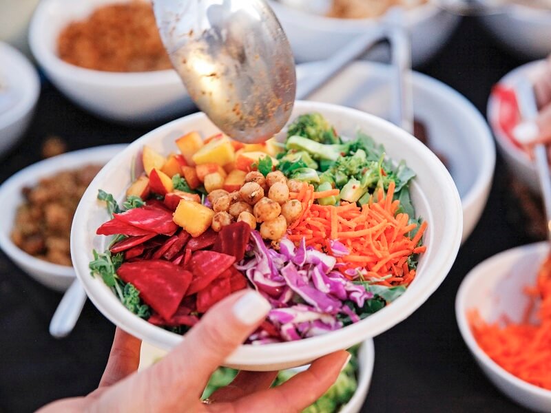 What are the benefits of eating more plants? If you're considering a plant-based diet or going vegan, click through for why you should try eating more plants! #plantbased #vegan