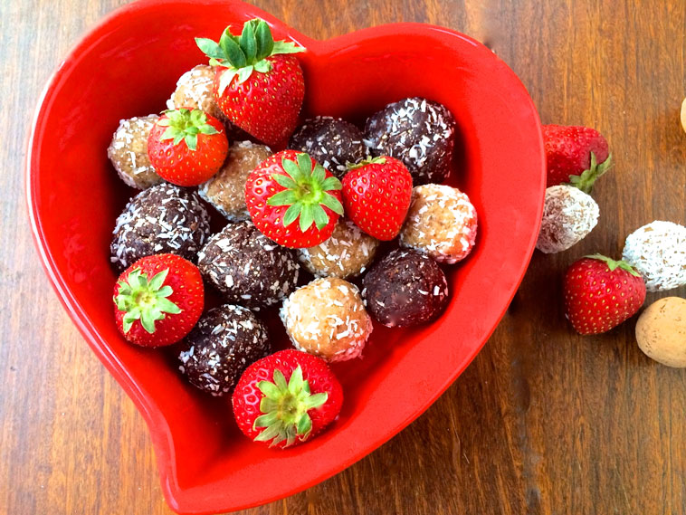 Love Me, Love My Kale: Getting Your Friends & Family on Board {Giveaway}